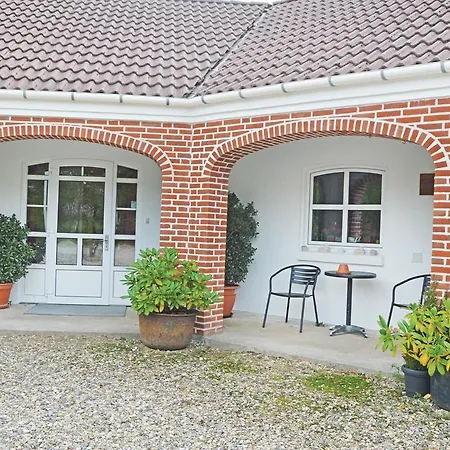 Ferienhaus Holiday 08 *